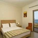 Elena Hotel 3*